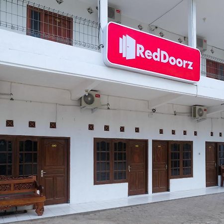 Reddoorz Near Plaza Ambarrukmo Yogyakarta Hotel Maguwo Exterior photo