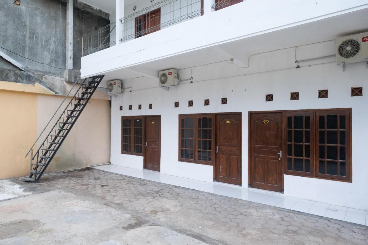 Reddoorz Near Plaza Ambarrukmo Yogyakarta Hotel Maguwo Exterior photo