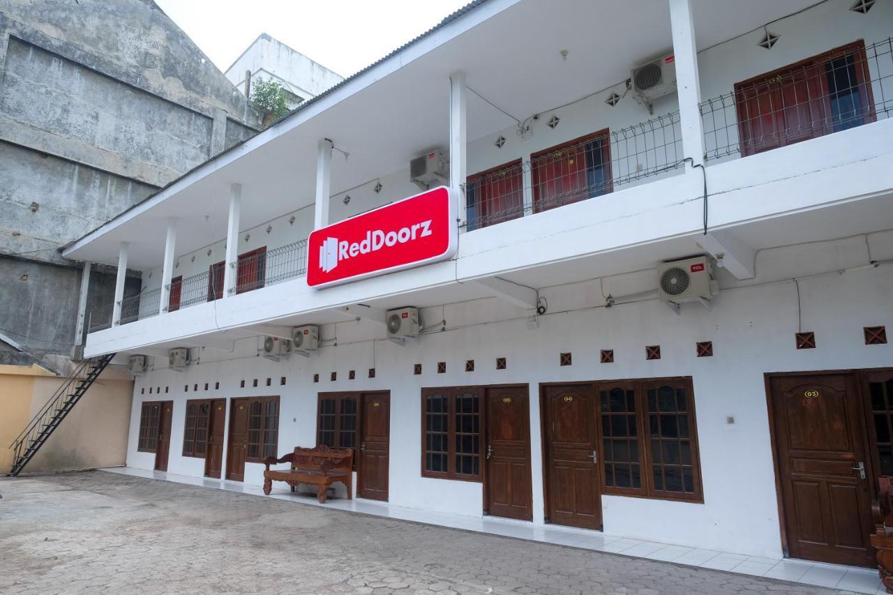 Reddoorz Near Plaza Ambarrukmo Yogyakarta Hotel Maguwo Exterior photo