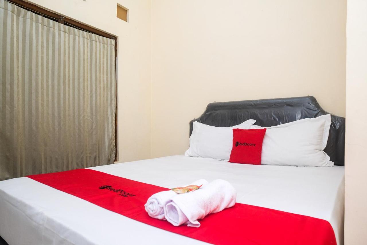 Reddoorz Near Plaza Ambarrukmo Yogyakarta Hotel Maguwo Exterior photo